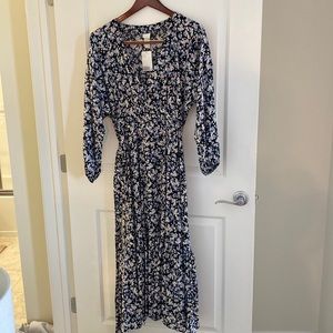 Flowy long sleeve dress